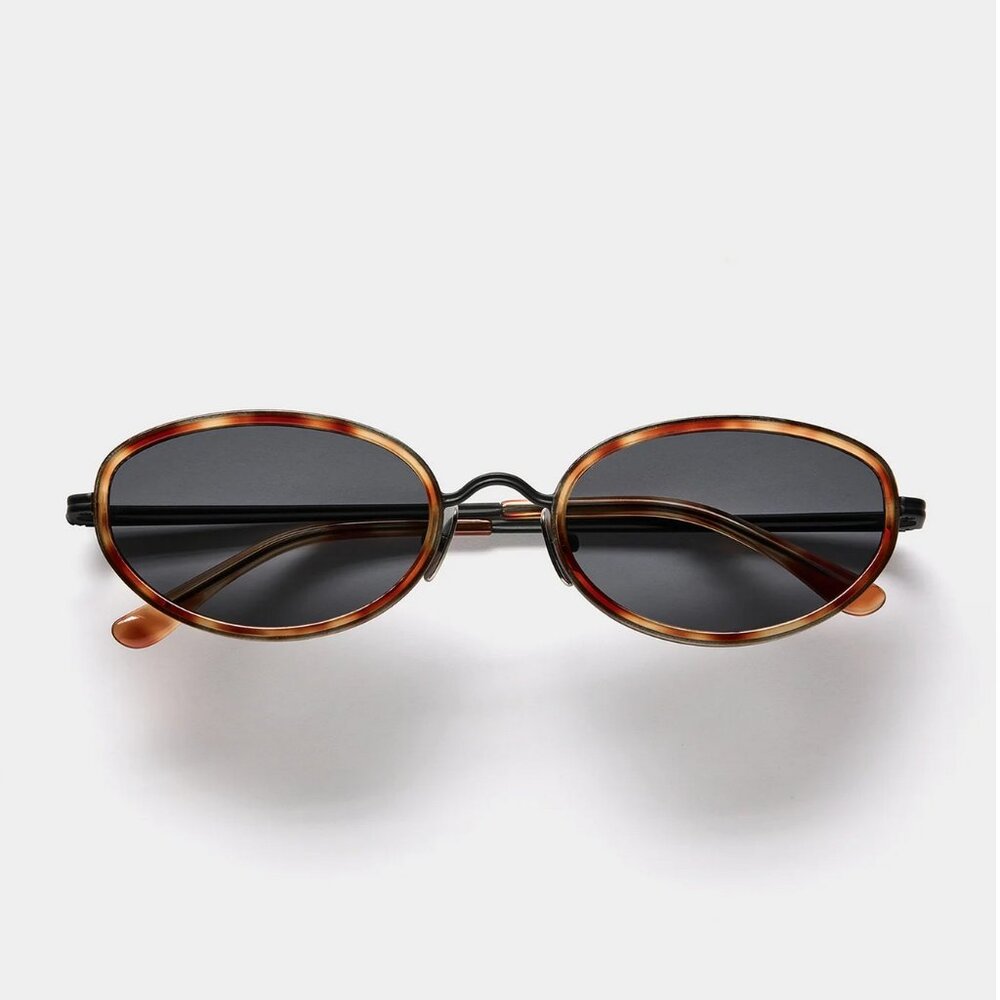 VEHLA reign oval Tortoiseshell Sunglasses NIB
